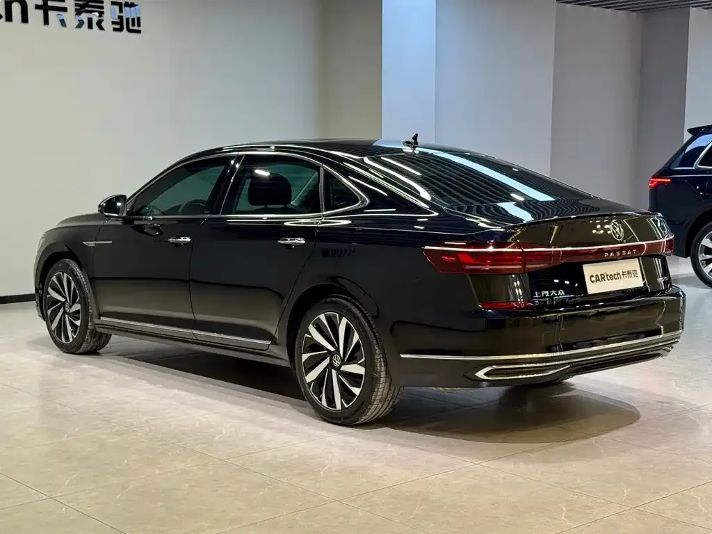 Volkswagen Passat — фото 8