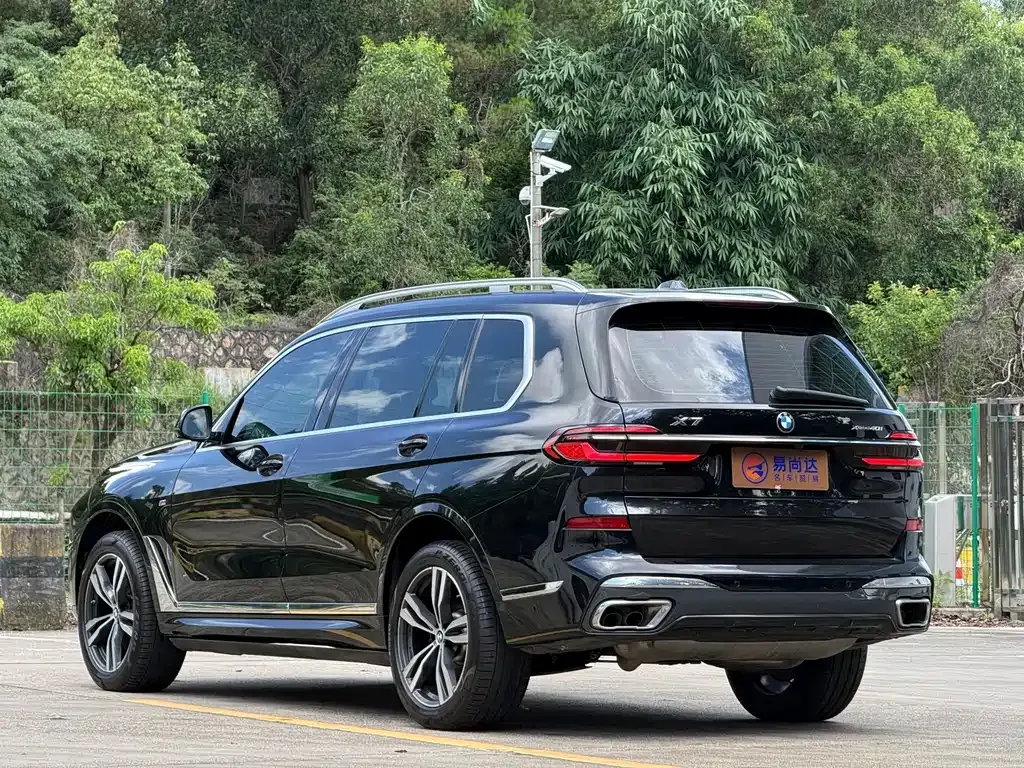 BMW X7 — фото 8