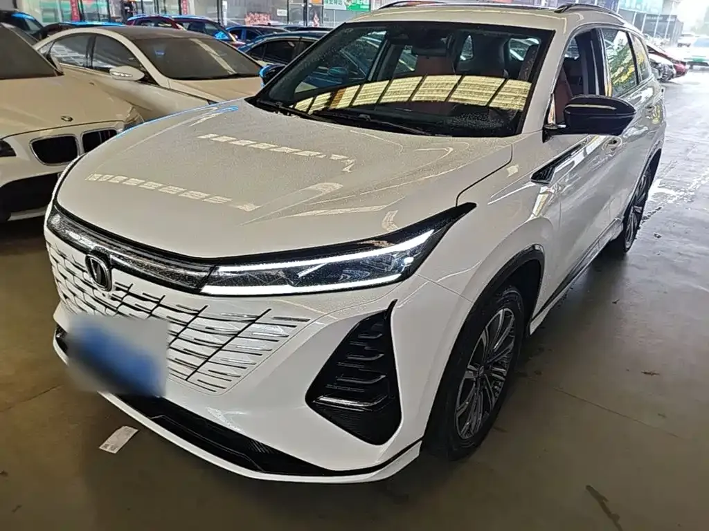 Changan CS75PLUS — фото 1