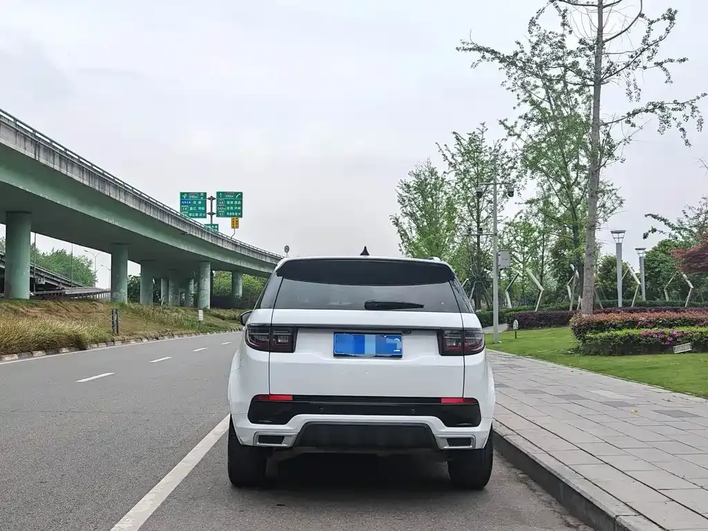 Land Rover Discovery Sport — фото 8