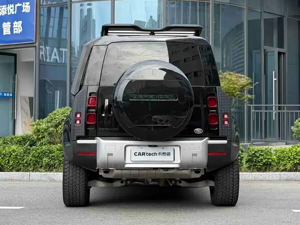 Land Rover Defender — фото 6