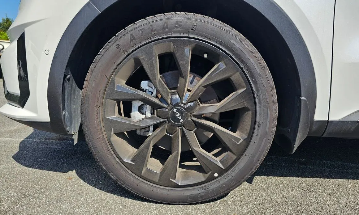 Kia Sorento — фото 5