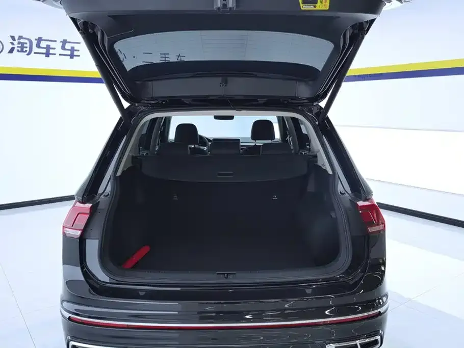Volkswagen Tiguan L — фото 2