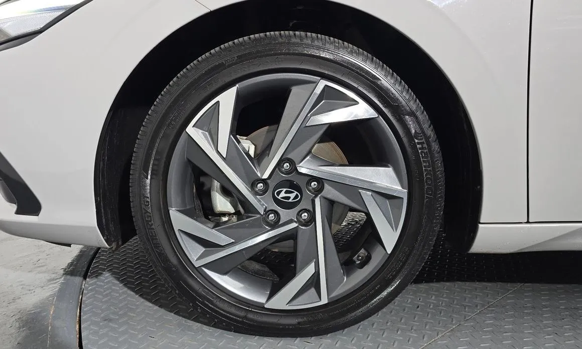 Hyundai AVANTE — фото 6