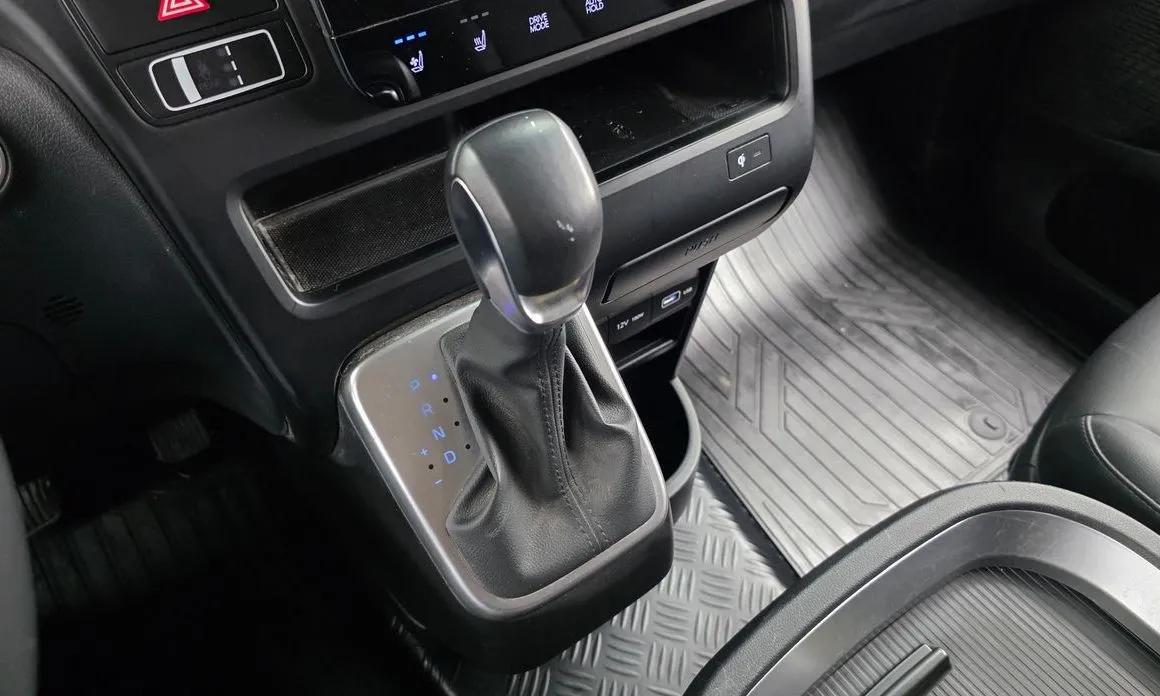 Hyundai Staria — фото 2