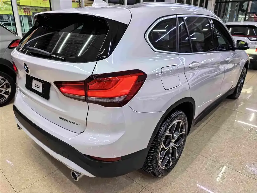 BMW X1 — фото 3