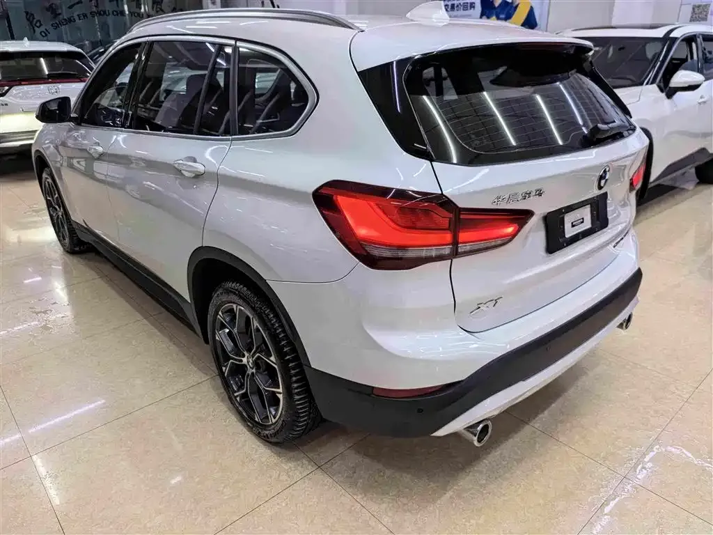 BMW X1 — фото 5