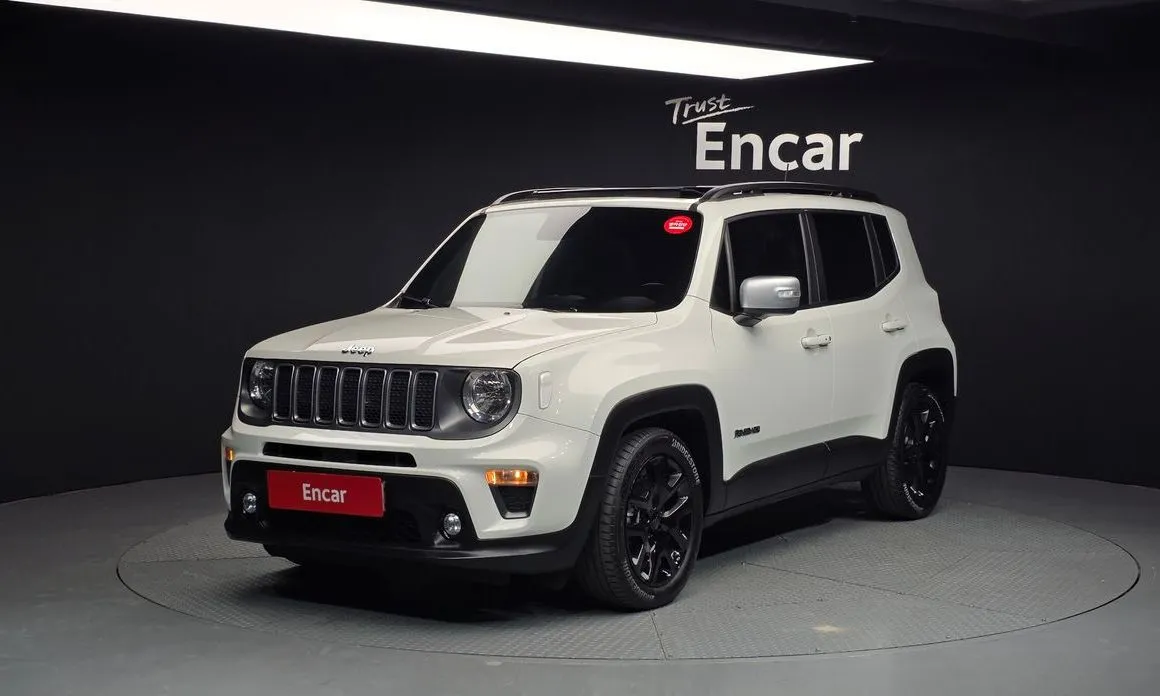 Jeep Renegade — фото 1
