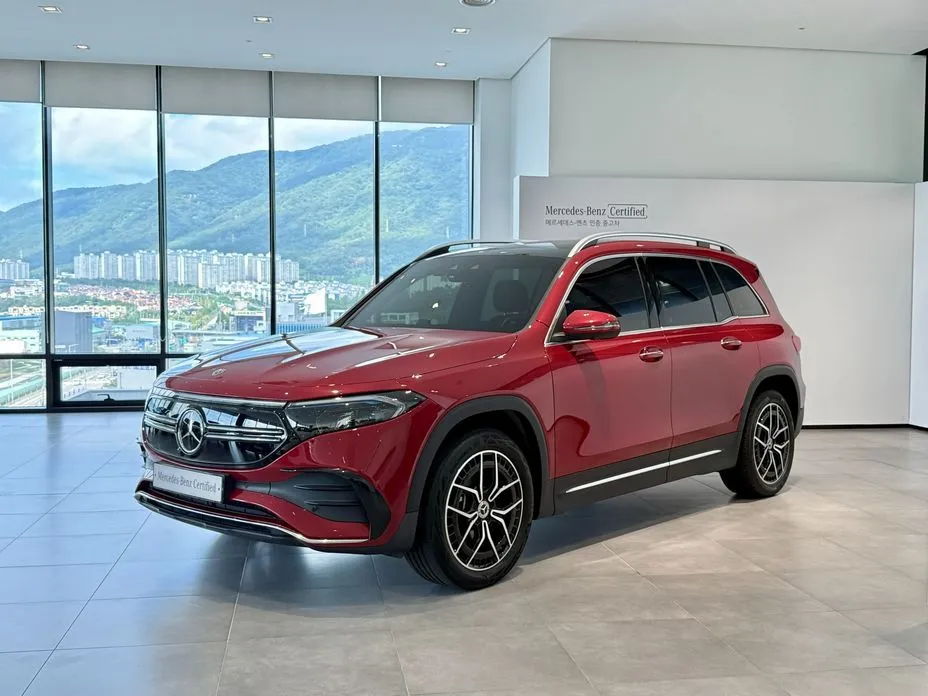 Mercedes-Benz EQB — фото 1