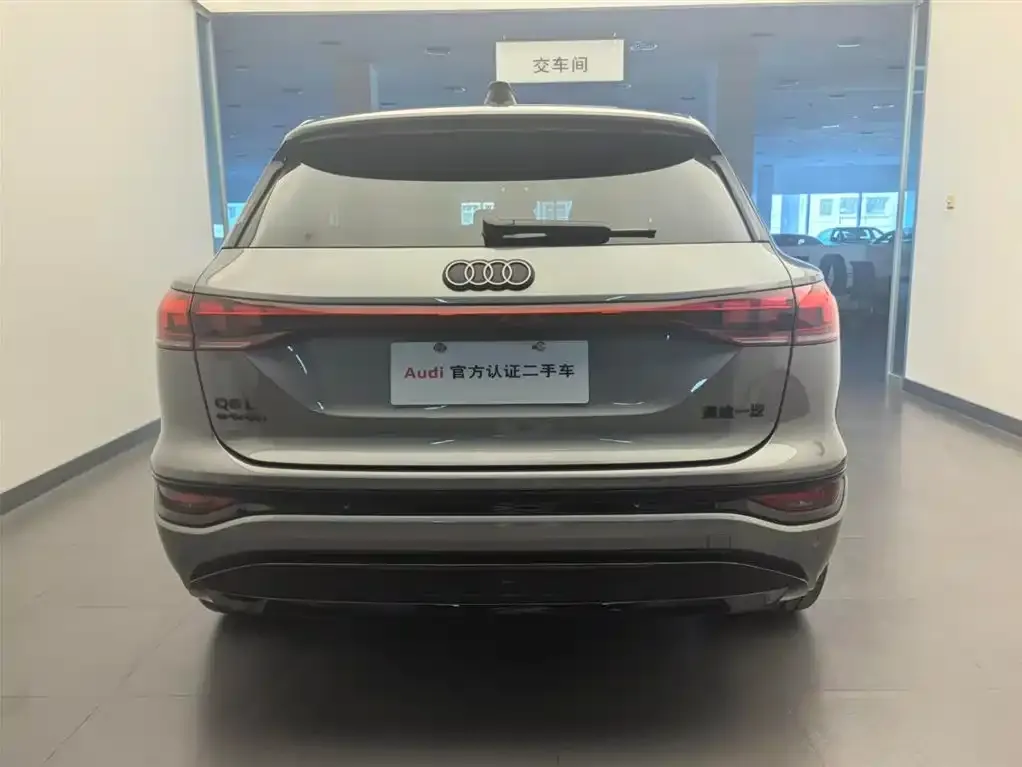 Audi Q6L e-tron — фото 10