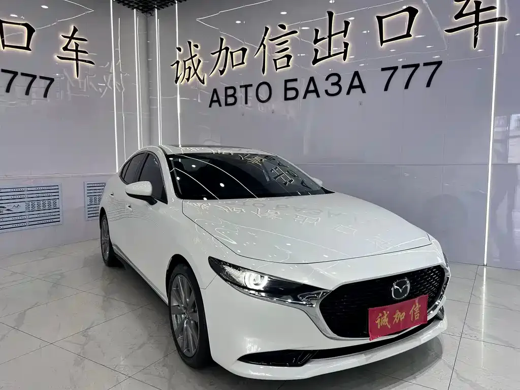 Mazda 3 Axela — фото 10