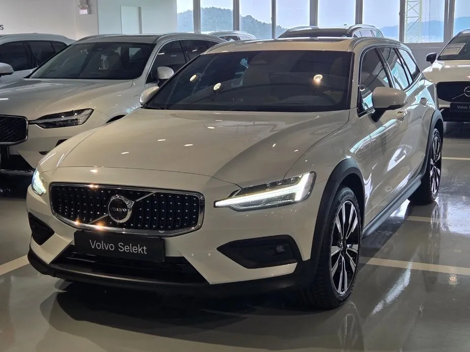 Volvo V60 — фото 1
