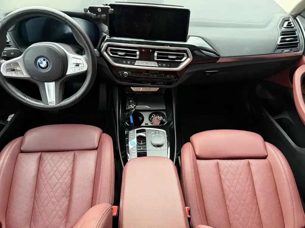 BMW iX3 — фото 2