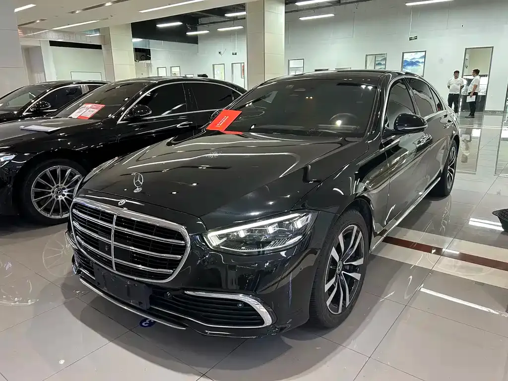 Mercedes-Benz S-Class — фото 1