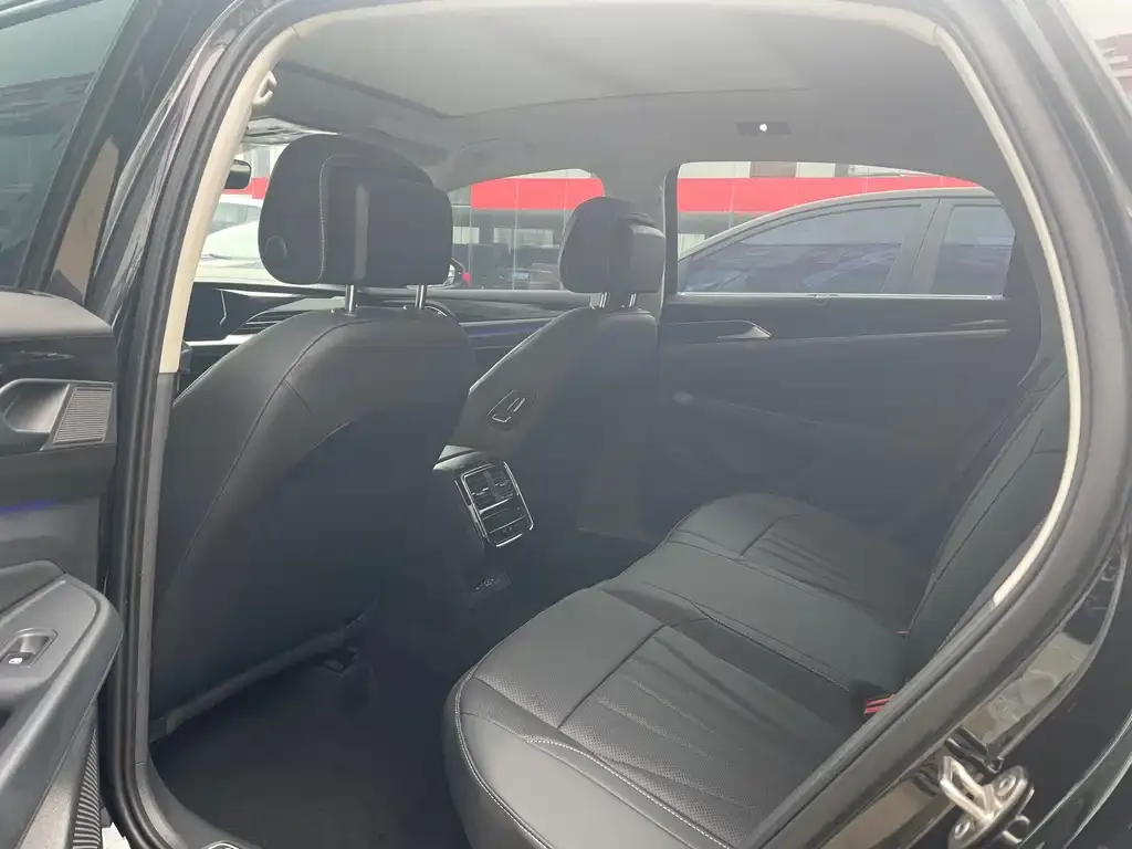 Volkswagen Passat — фото 5