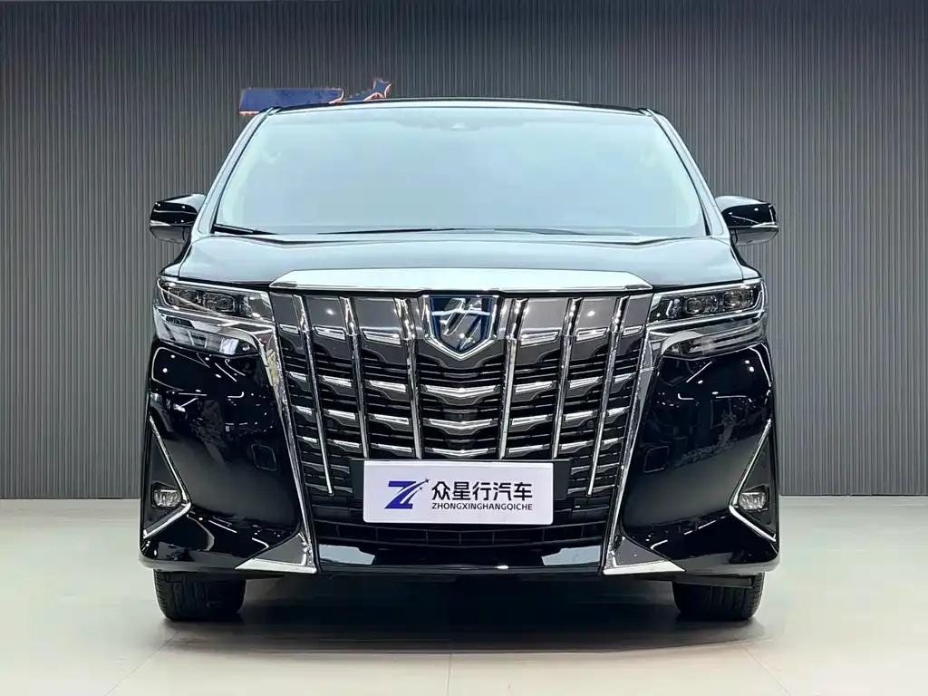 Toyota Alphard — фото 3