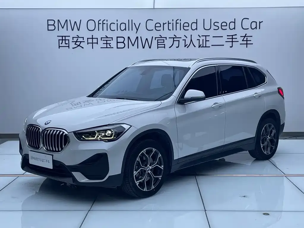 BMW X1 — фото 1