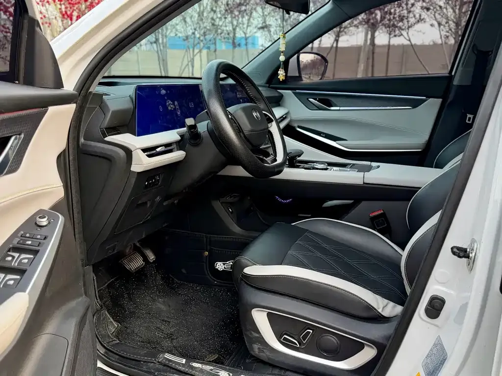 Changan CS75PLUS — фото 6