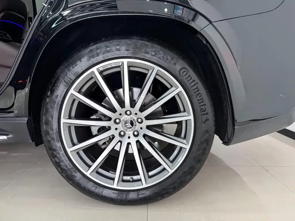 Mercedes-Benz GLS — фото 4