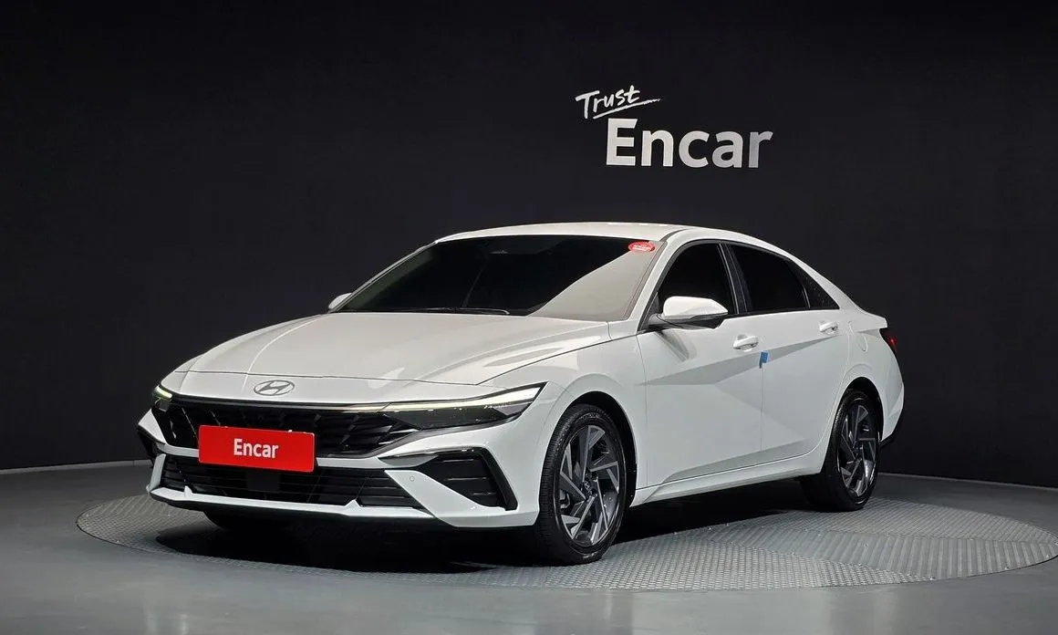 Hyundai AVANTE — фото 1