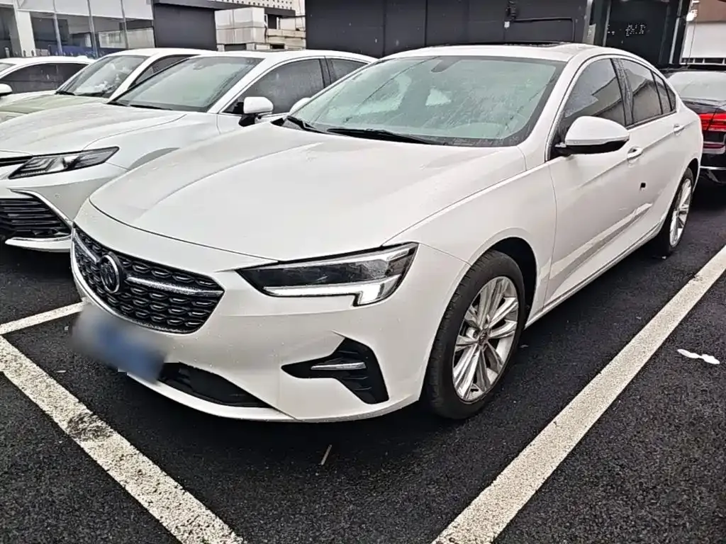 Buick Regal — фото 1