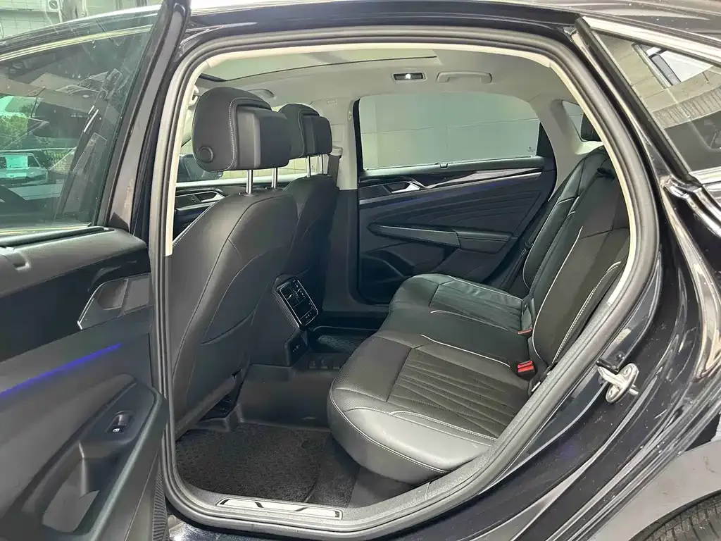 Volkswagen Passat — фото 2
