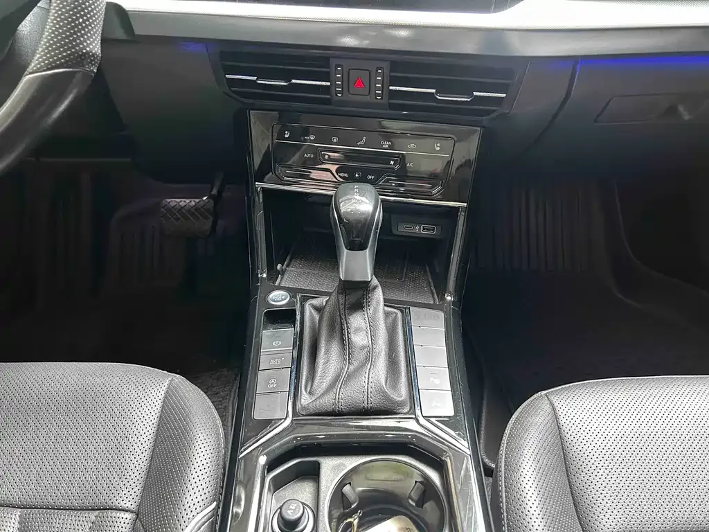 Volkswagen Passat — фото 9