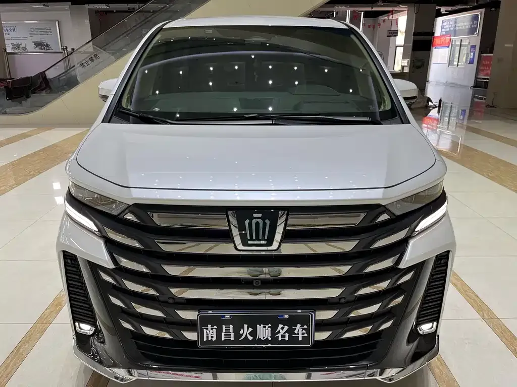 Toyota Vellfire — фото 5