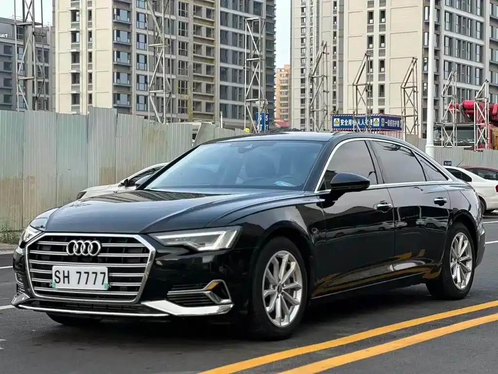 Audi A6L — фото 1