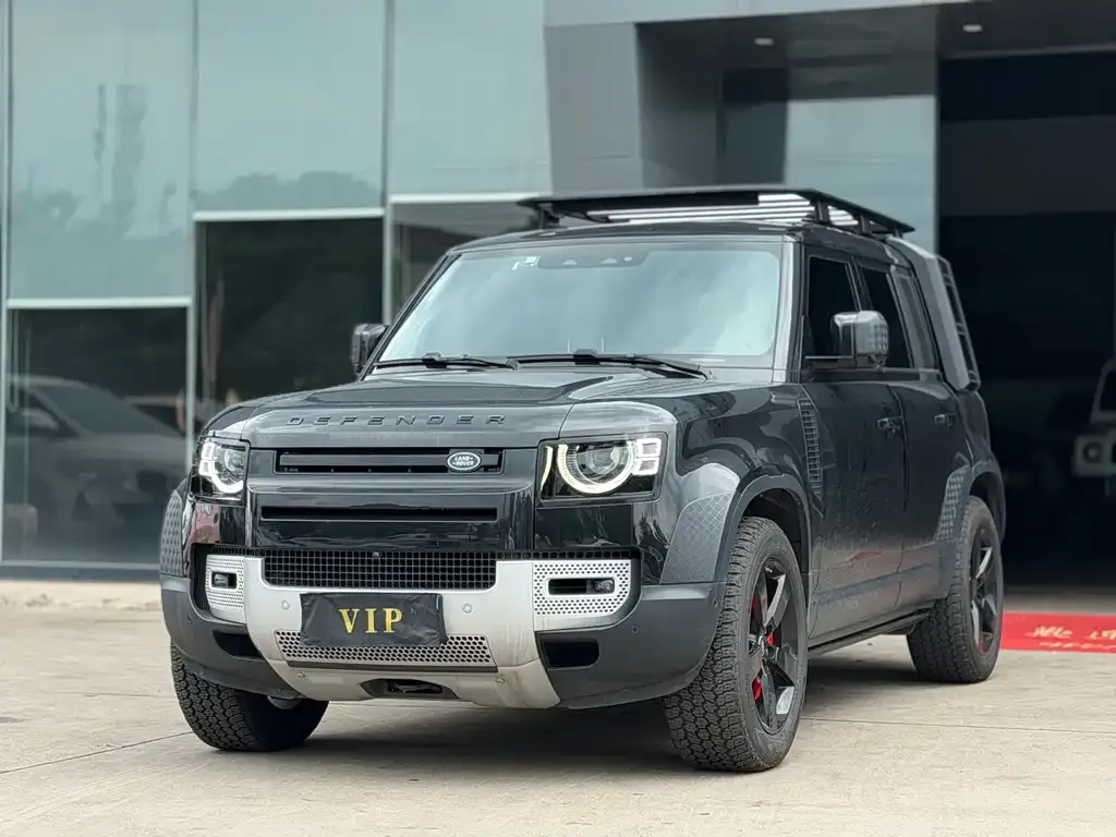 Land Rover Defender — фото 1