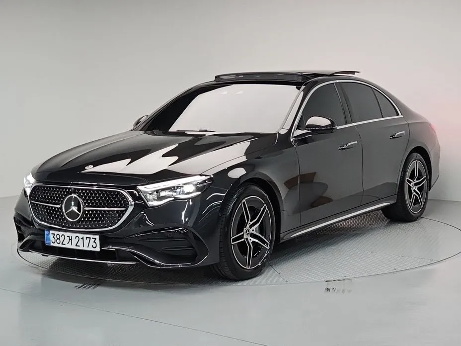 Mercedes-Benz E-Class — фото 1