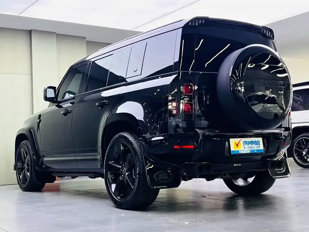 Land Rover Defender — фото 6