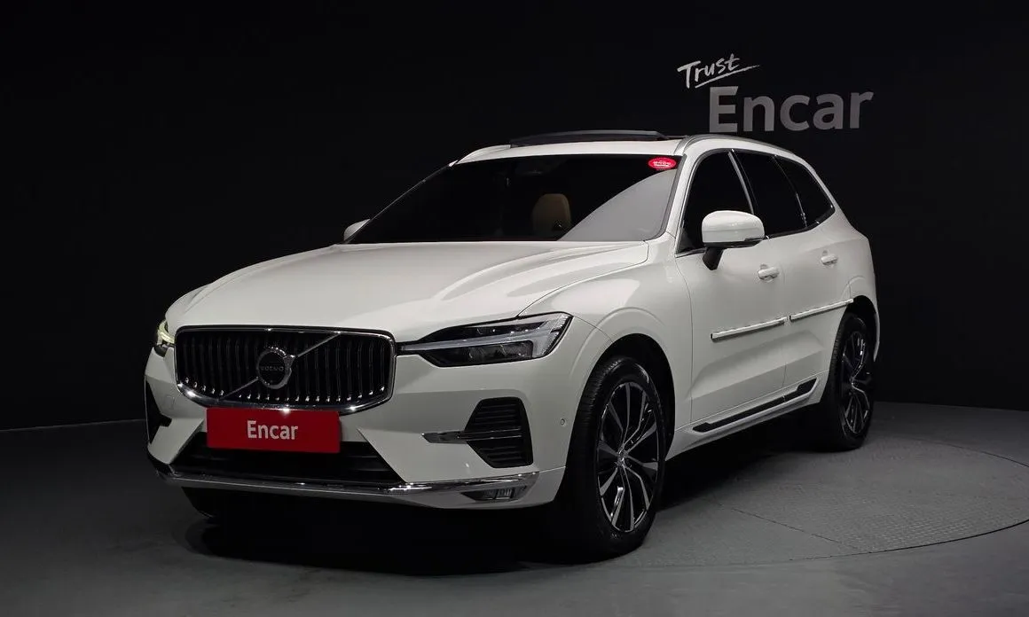 Volvo XC60 — фото 1