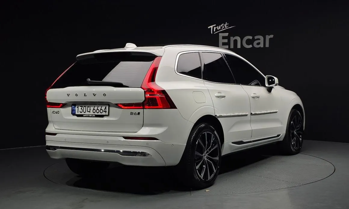 Volvo XC60 — фото 2