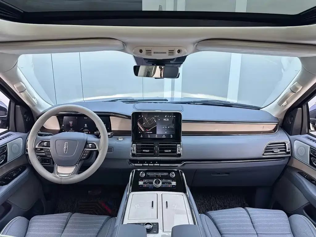 Lincoln Navigator — фото 2