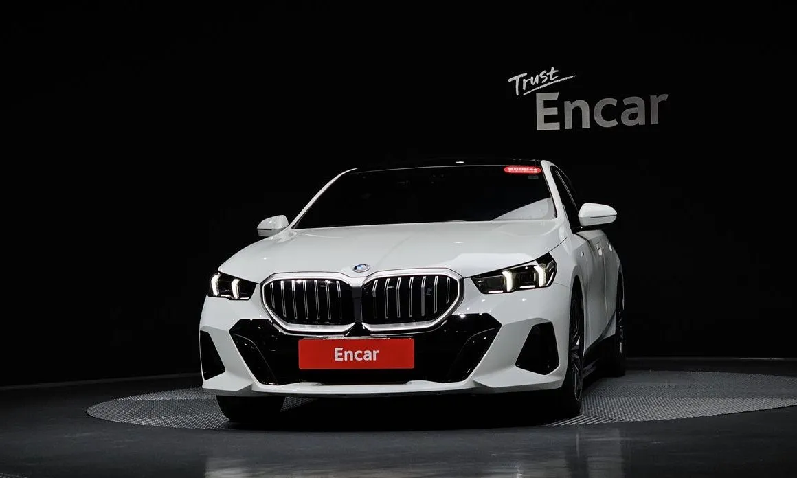 BMW i5 — фото 2