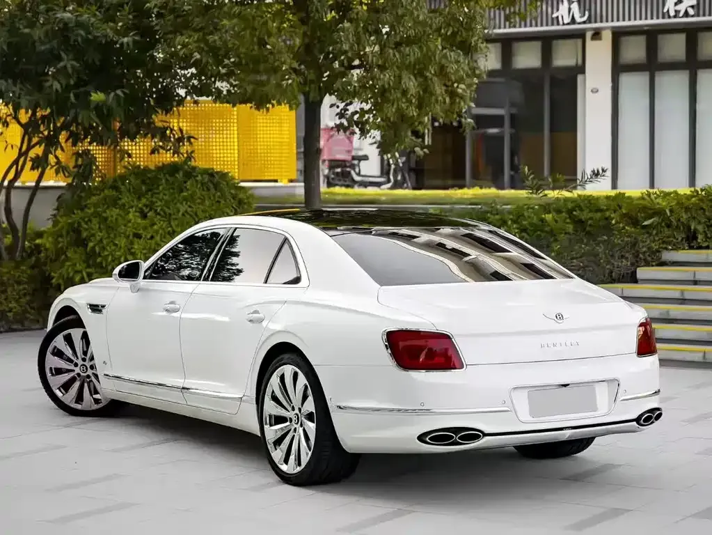Bentley Flying Spur — фото 8