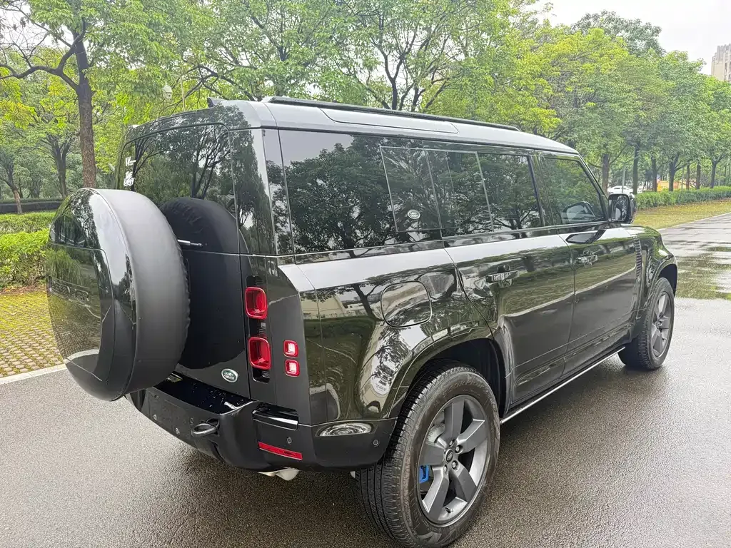 Land Rover Defender — фото 8