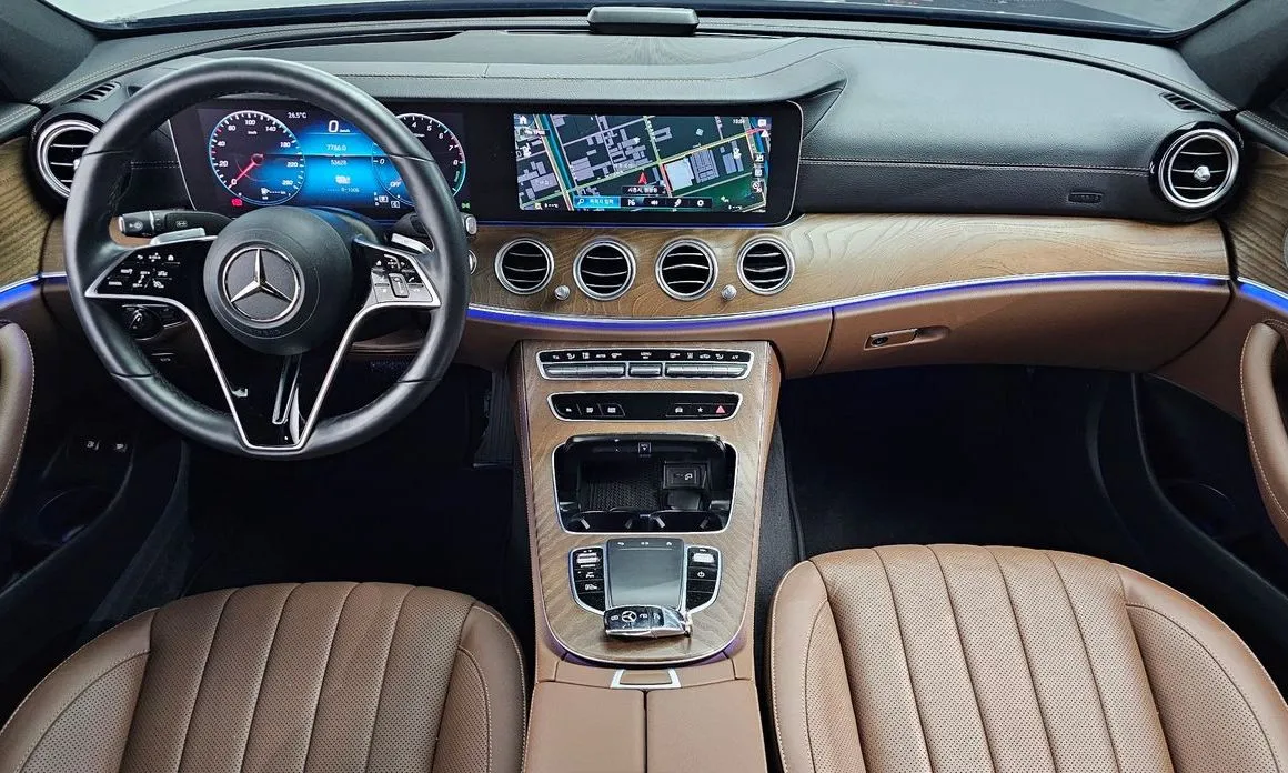 Mercedes-Benz E-Class — фото 10