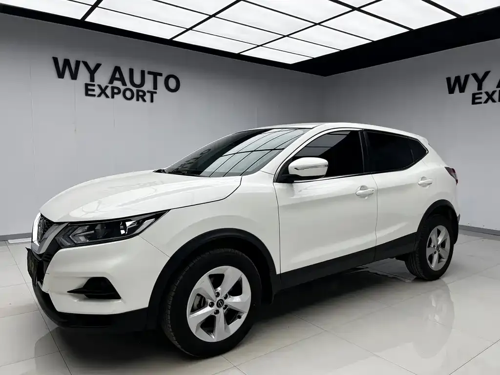 Nissan Qashqai — фото 1