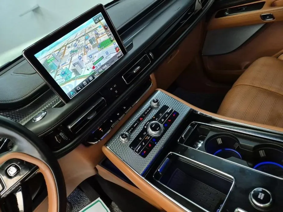 Lincoln Aviator — фото 10