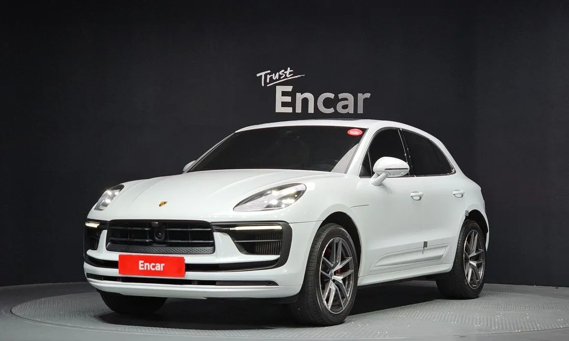 Porsche Macan — фото 1