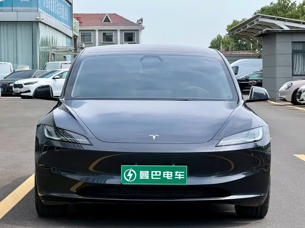 Tesla Model 3 — фото 5