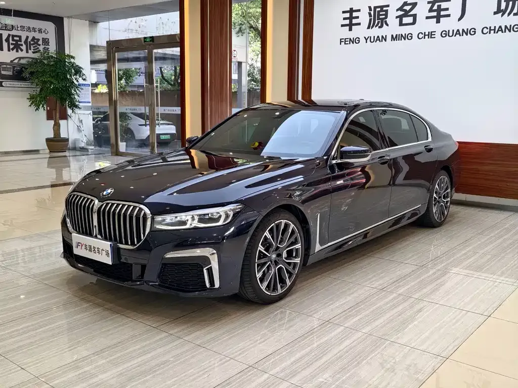 BMW 7 Series — фото 1