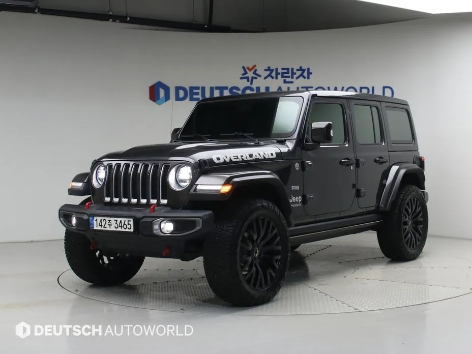Jeep Wrangler — фото 1