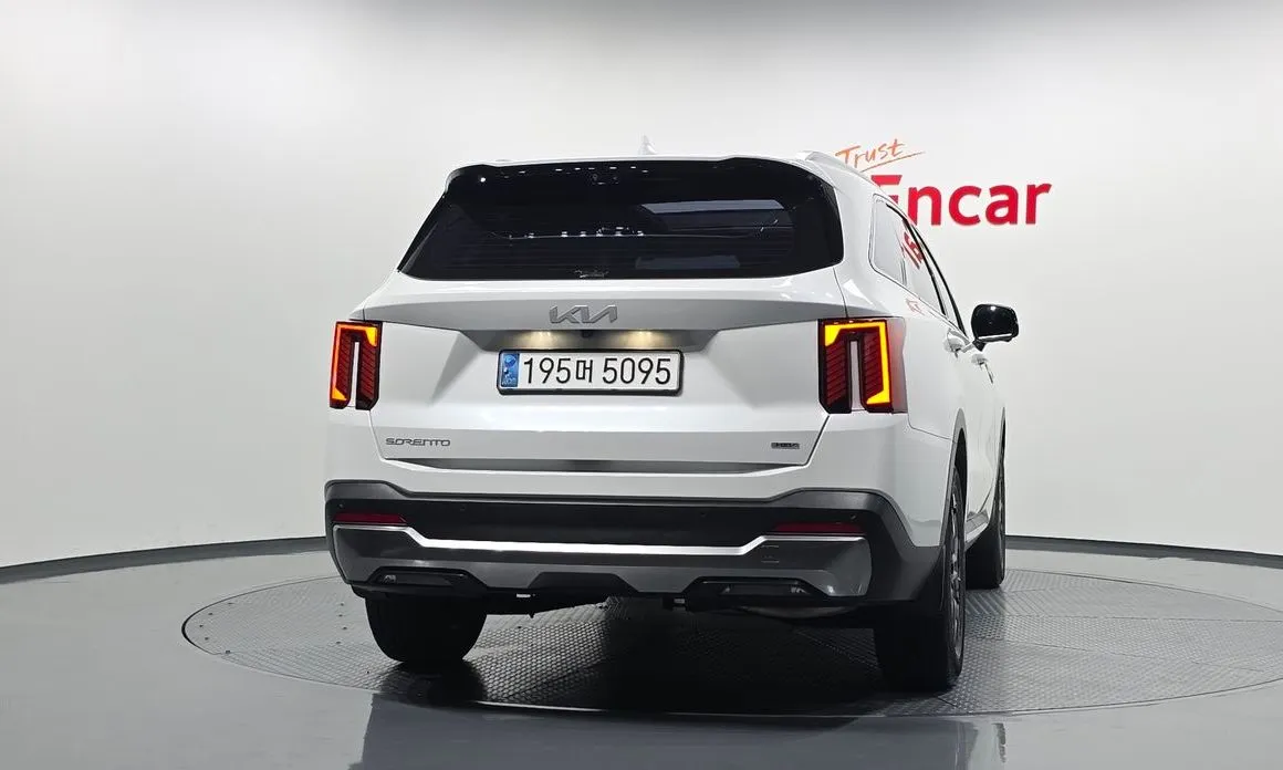 Kia Sorento — фото 4
