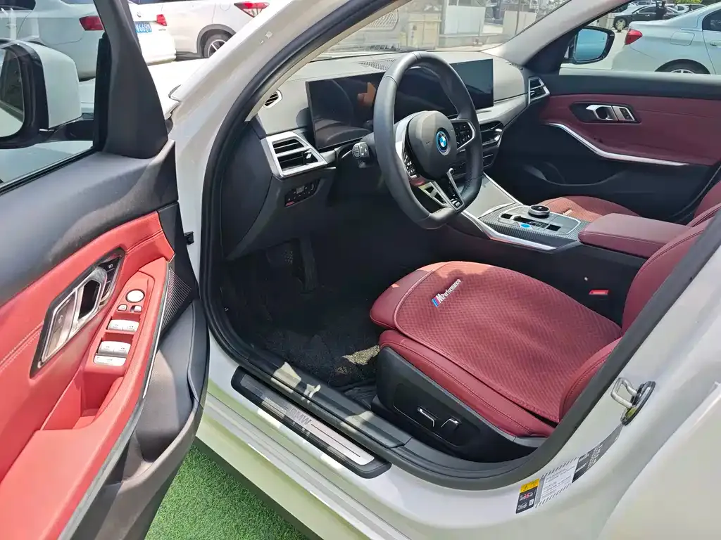 BMW i3 — фото 7