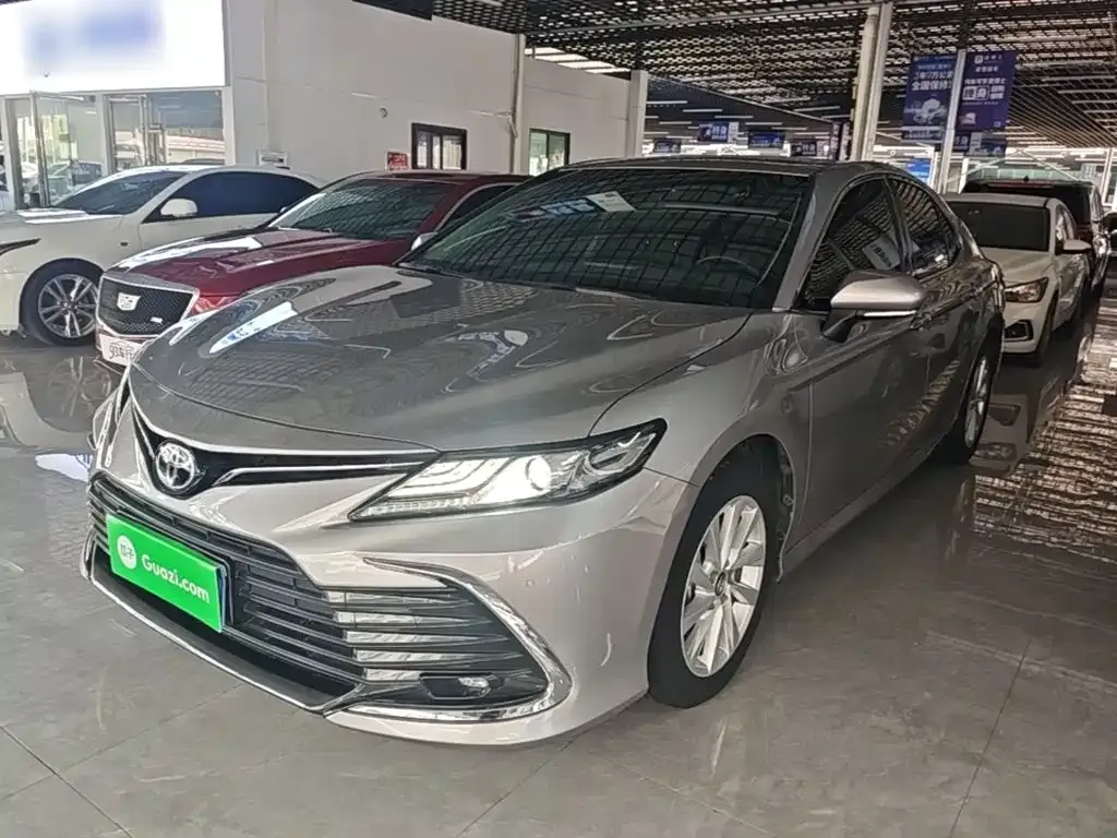 Toyota Camry — фото 4