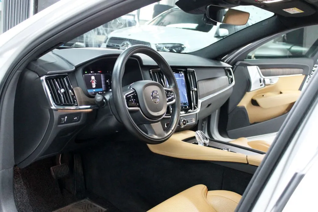 Volvo S90 — фото 3