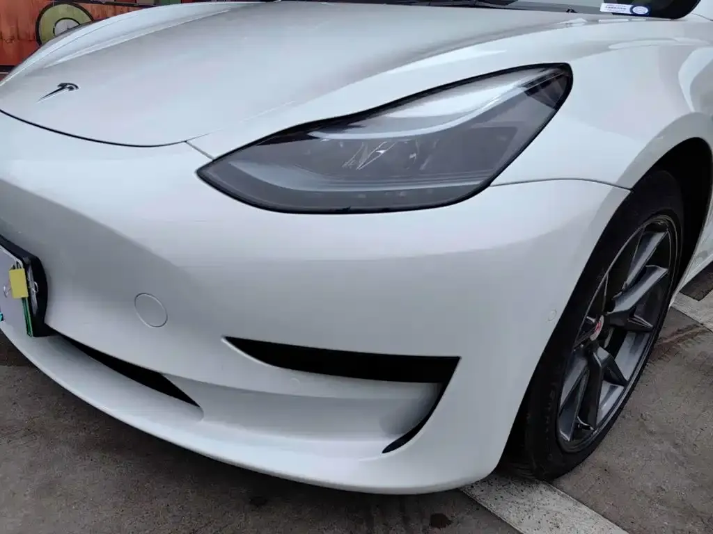 Tesla Model 3 — фото 5